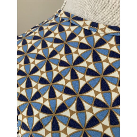 J. McLaughlin Top Size XS Blue Pinwheel Geometric Print Bell Sleeve Nylon Blend - Picture 2 of 11